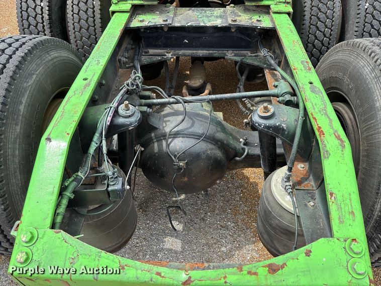 image for item FM6508 2006 Peterbilt 379 semi truck