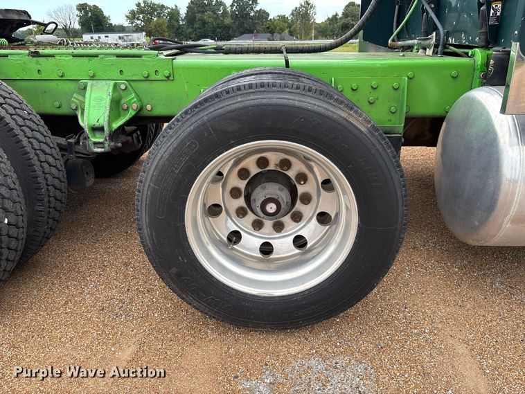 image for item FM6508 2006 Peterbilt 379 semi truck