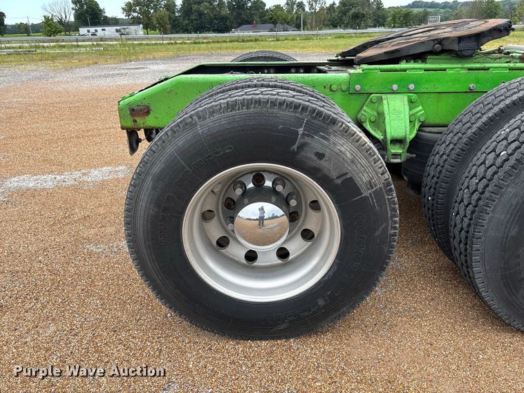 image for item FM6508 2006 Peterbilt 379 semi truck