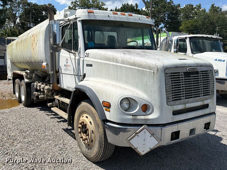 image for item FN2039 2000 Freightliner FL112 fuel truck