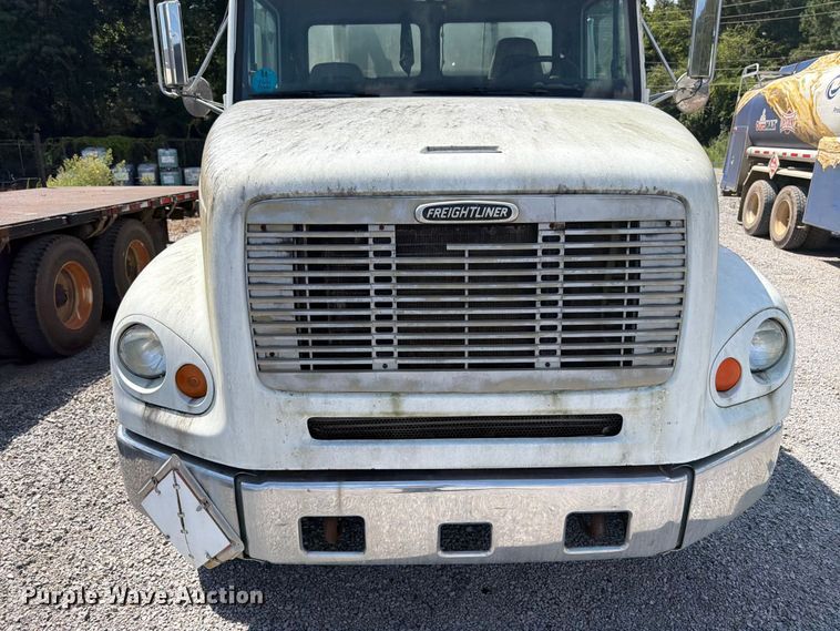 image for item FN2039 2000 Freightliner FL112 fuel truck