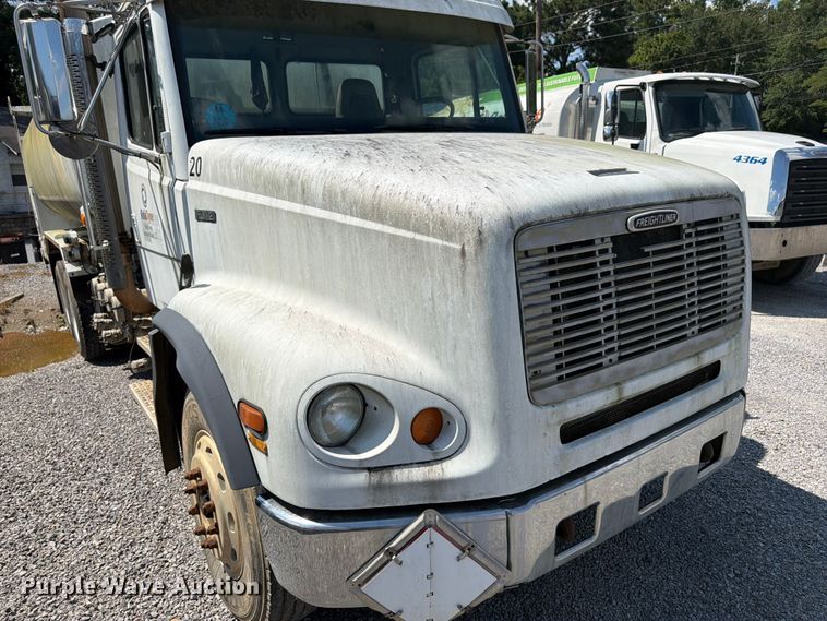 image for item FN2039 2000 Freightliner FL112 fuel truck