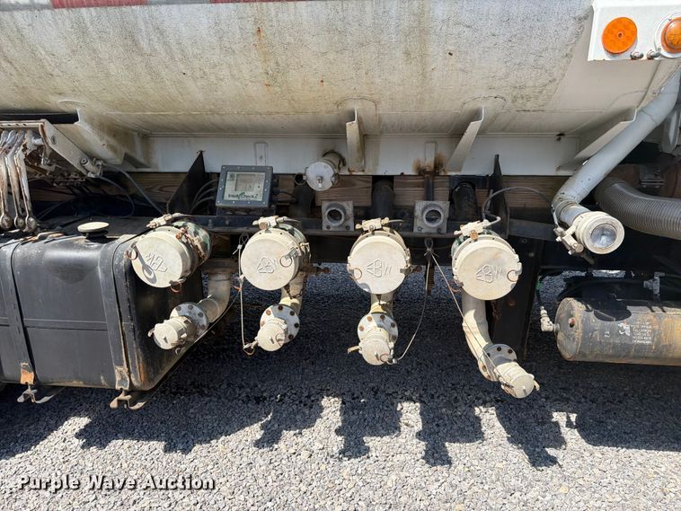 image for item FN2039 2000 Freightliner FL112 fuel truck