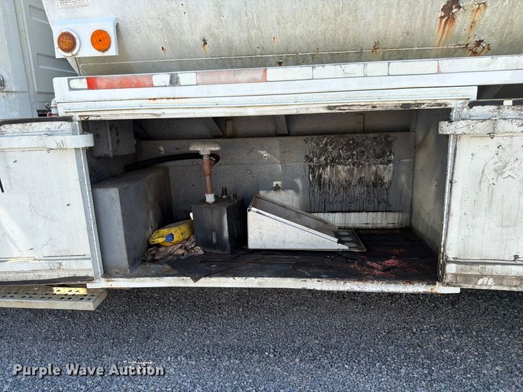 image for item FN2039 2000 Freightliner FL112 fuel truck