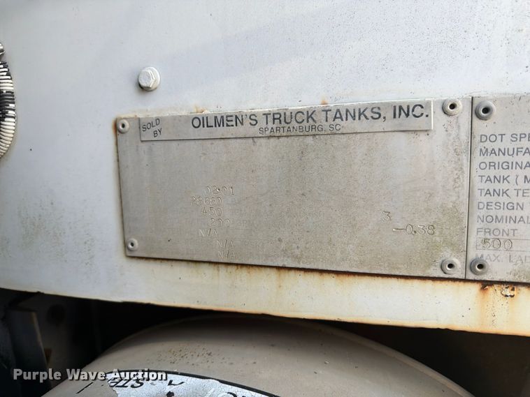 image for item FN2039 2000 Freightliner FL112 fuel truck
