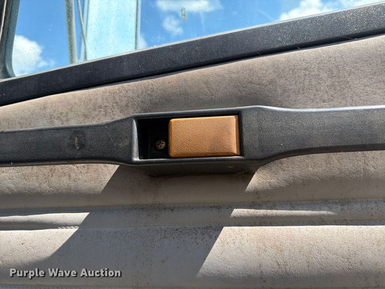 image for item FN2039 2000 Freightliner FL112 fuel truck