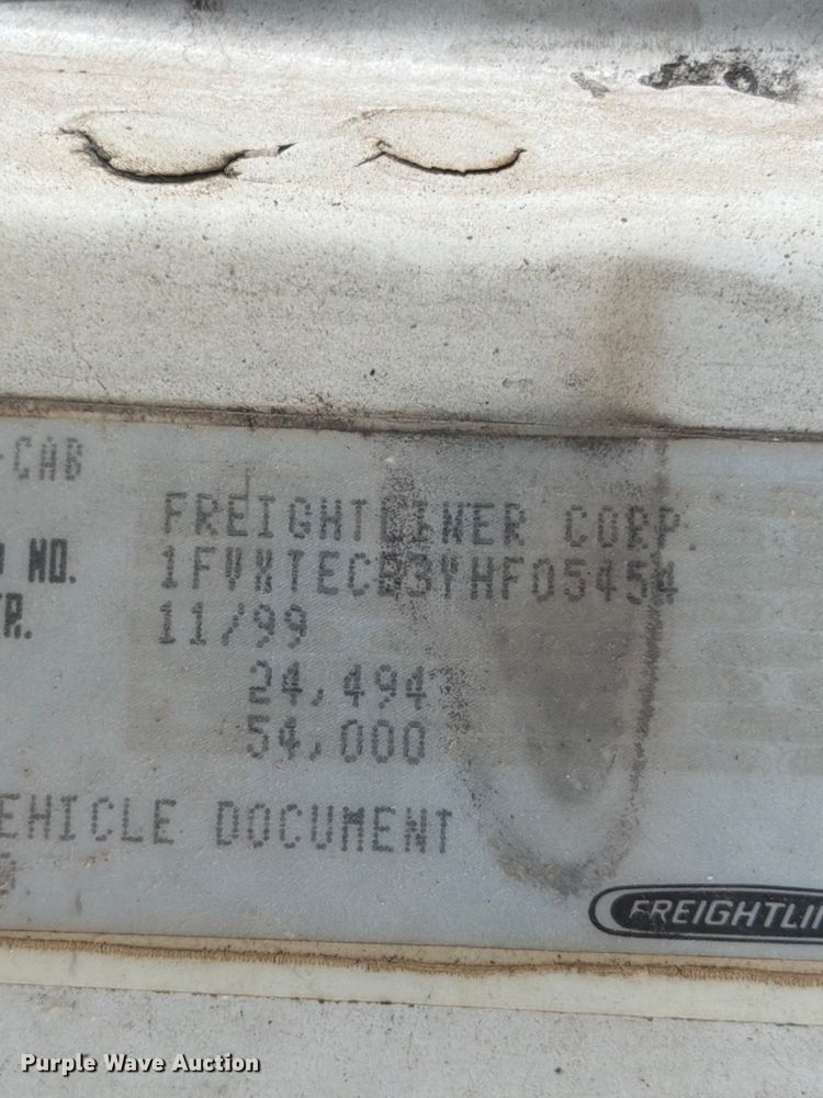 image for item FN2039 2000 Freightliner FL112 fuel truck