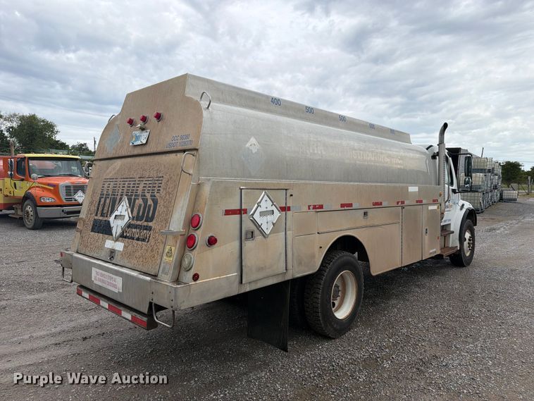 image for item FN2565 2007 Freightliner Business Class M2 fuel truck