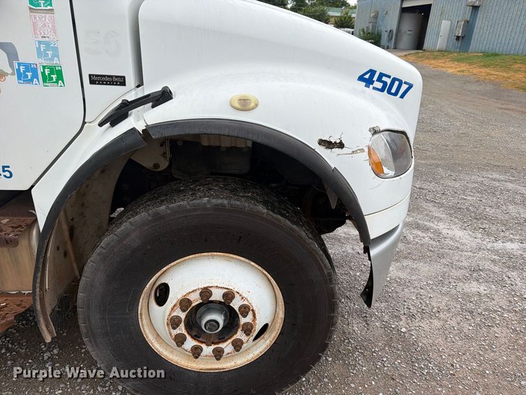 image for item FN2565 2007 Freightliner Business Class M2 fuel truck