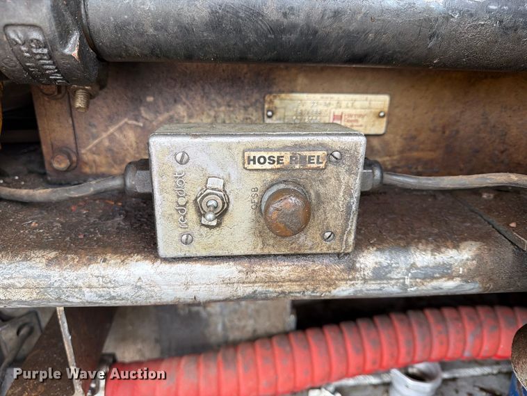 image for item FN2565 2007 Freightliner Business Class M2 fuel truck