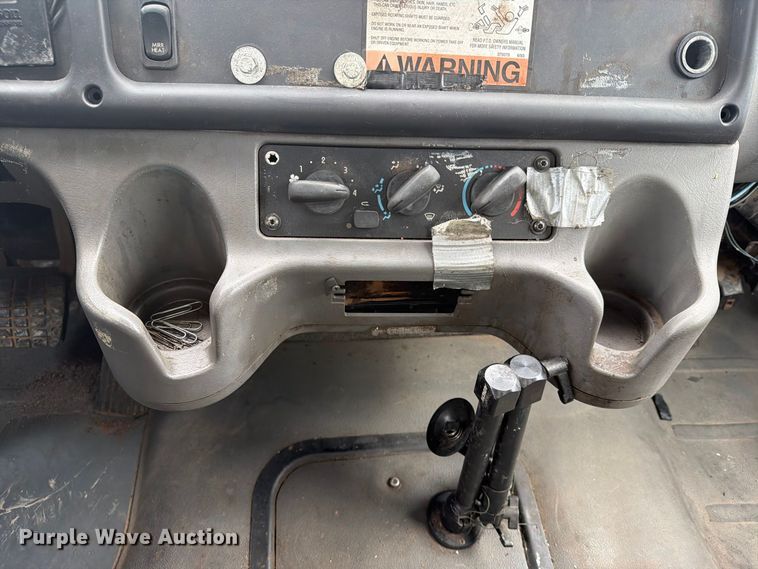 image for item FN2565 2007 Freightliner Business Class M2 fuel truck