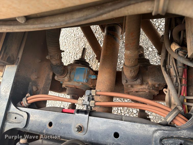 image for item FN2565 2007 Freightliner Business Class M2 fuel truck
