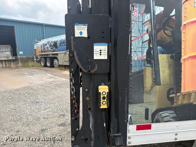 image for item FN2567 2014 Isuzu NRR box truck