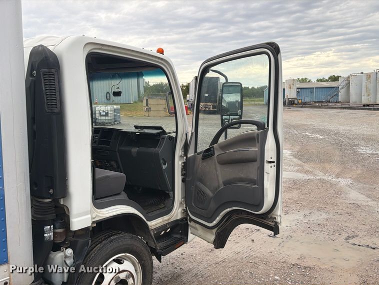 image for item FN2567 2014 Isuzu NRR box truck