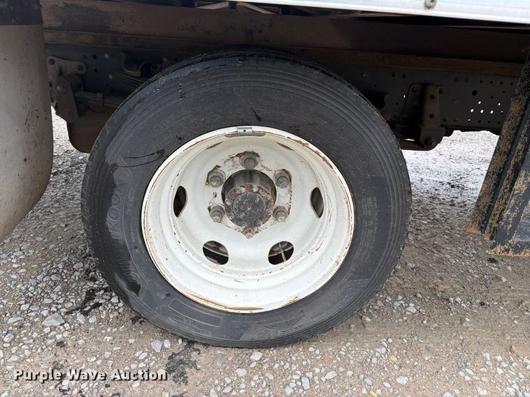 image for item FN2567 2014 Isuzu NRR box truck