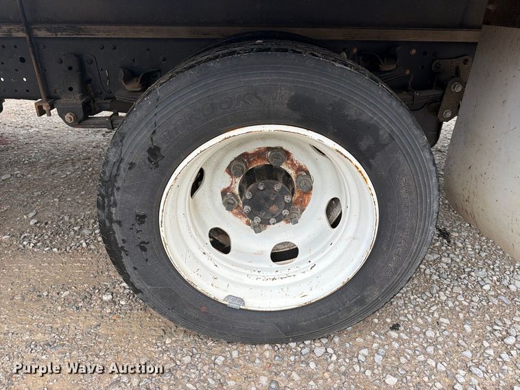 image for item FN2567 2014 Isuzu NRR box truck