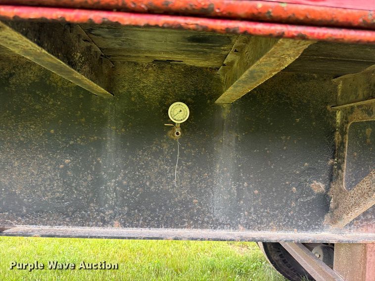 image for item FN5850 1992 Fontaine Trailer Co. flatbed truck