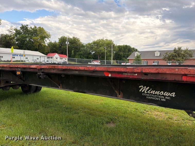 image for item FN5850 1992 Fontaine Trailer Co. flatbed truck