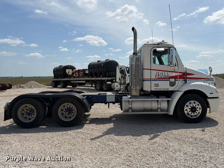 image for item FP3016 2009 Freightliner Columbia semi truck