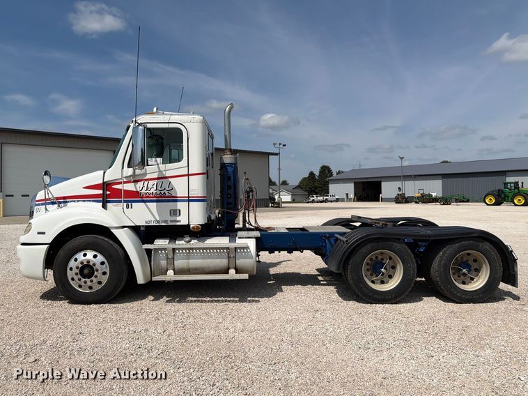 image for item FP3016 2009 Freightliner Columbia semi truck