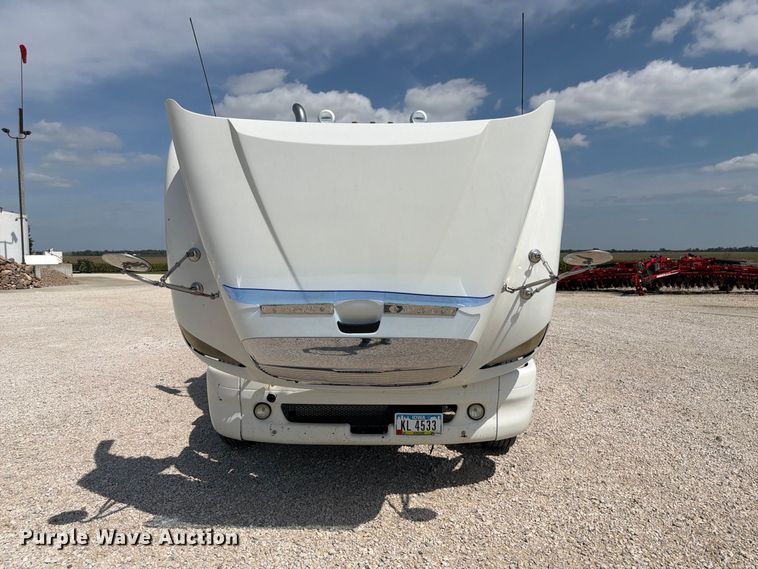 image for item FP3016 2009 Freightliner Columbia semi truck