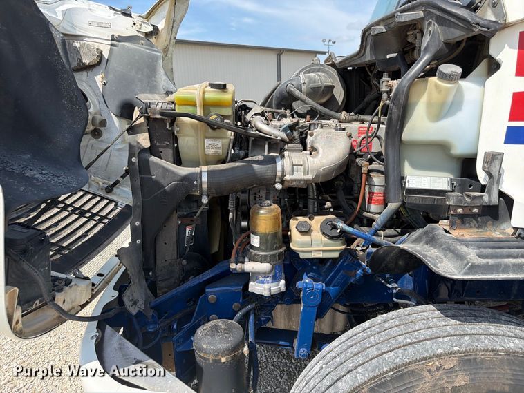 image for item FP3016 2009 Freightliner Columbia semi truck