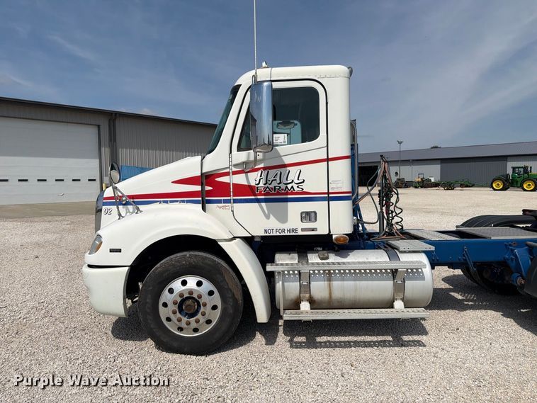 image for item FP3017 2009 Freightliner Columbia semi truck