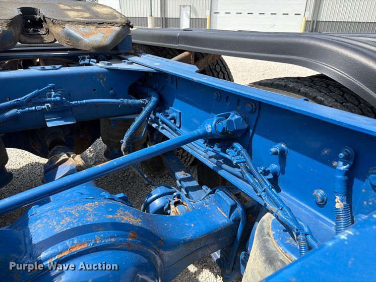 image for item FP3017 2009 Freightliner Columbia semi truck
