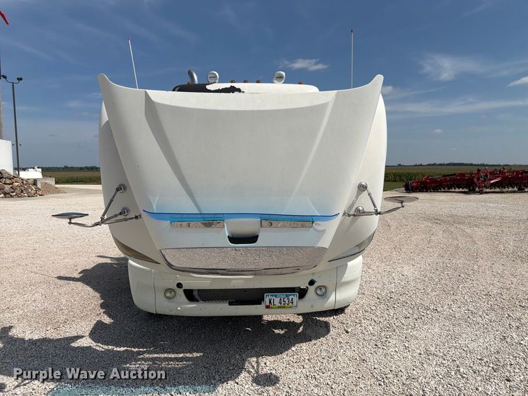 image for item FP3017 2009 Freightliner Columbia semi truck