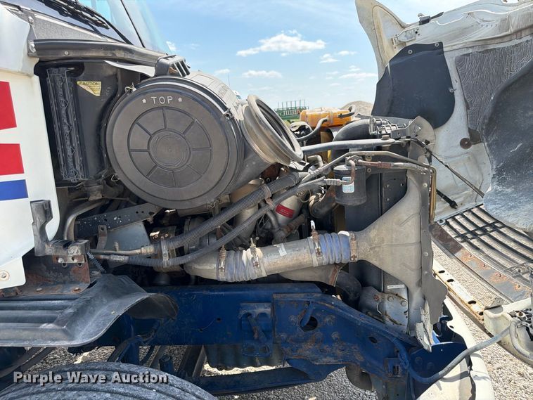image for item FP3017 2009 Freightliner Columbia semi truck
