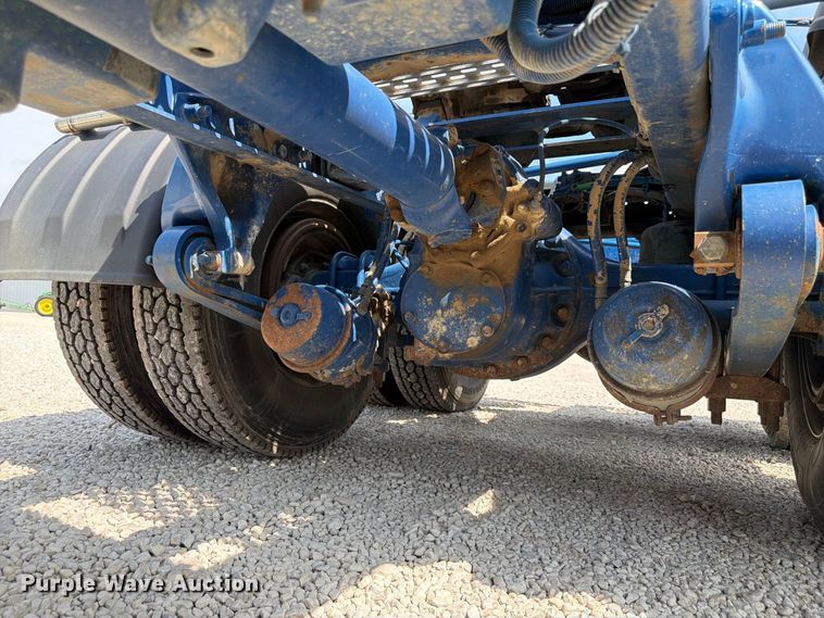 image for item FP3017 2009 Freightliner Columbia semi truck