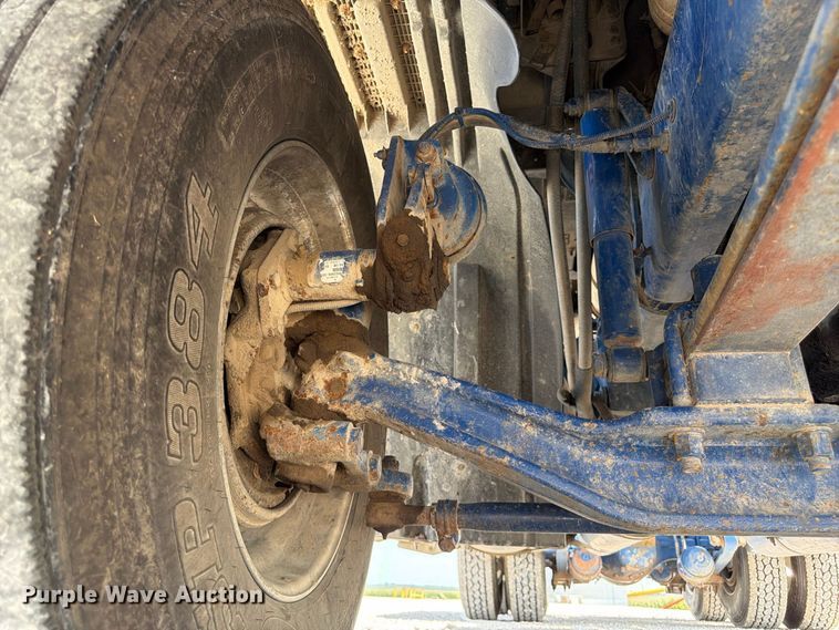 image for item FP3017 2009 Freightliner Columbia semi truck