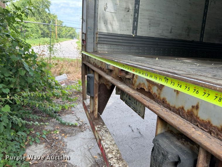 image for item FP4008 2005 Wabash dry van trailer