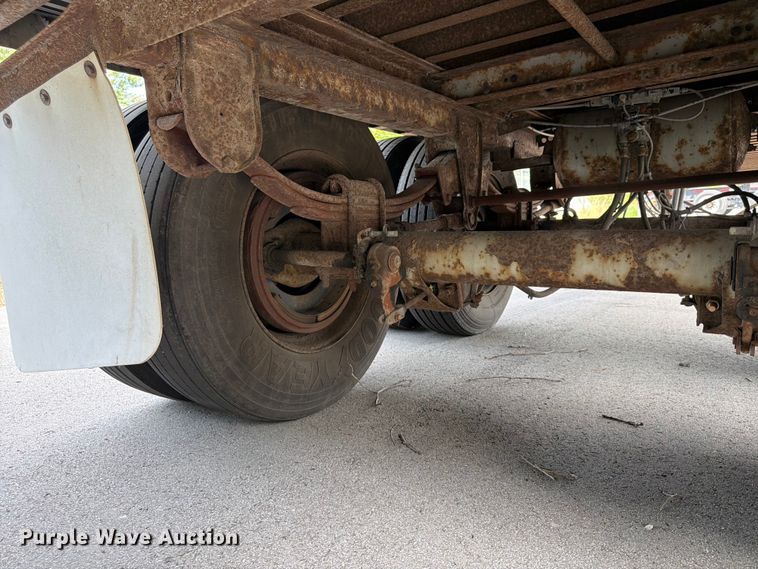 image for item FP4008 2005 Wabash dry van trailer