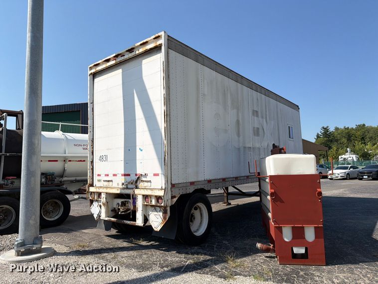 image for item FT6210 1993 Monon JA3-32-SA-28W dry van trailer