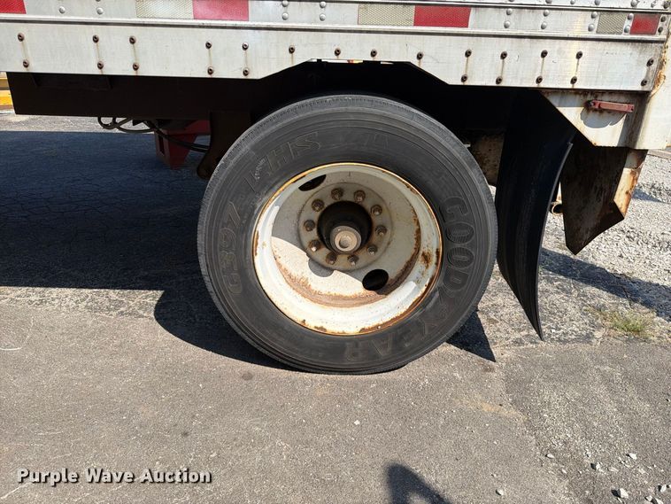 image for item FT6210 1993 Monon JA3-32-SA-28W dry van trailer