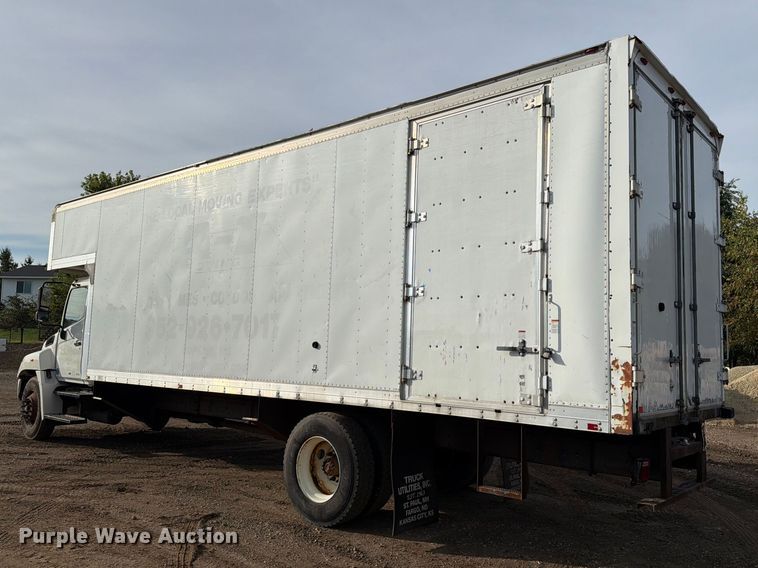 image for item FT8014 2012 Hino box truck