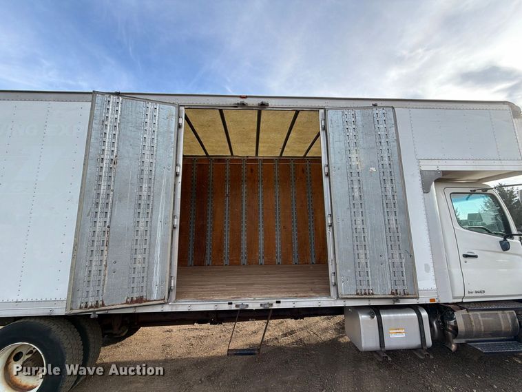 image for item FT8014 2012 Hino box truck