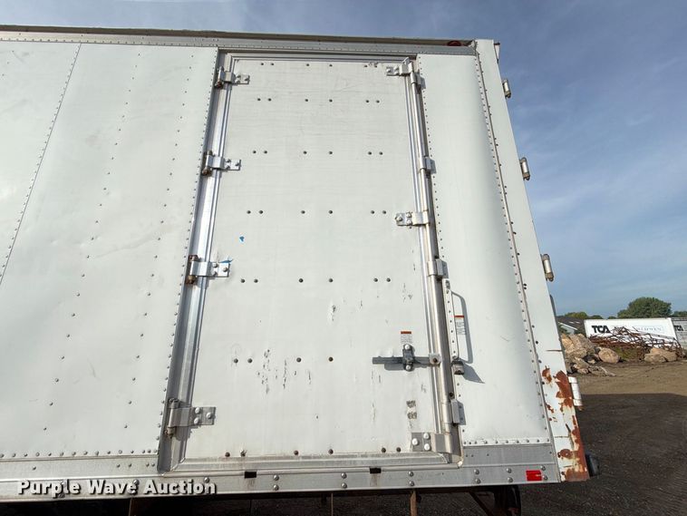image for item FT8014 2012 Hino box truck