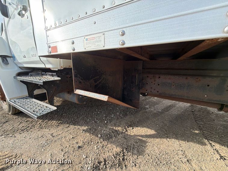 image for item FT8014 2012 Hino box truck