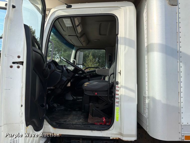 image for item FT8014 2012 Hino box truck