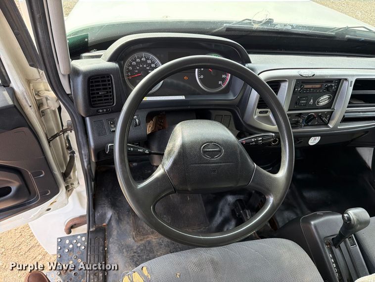 image for item FT8014 2012 Hino box truck