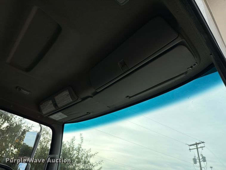 image for item FT8014 2012 Hino box truck