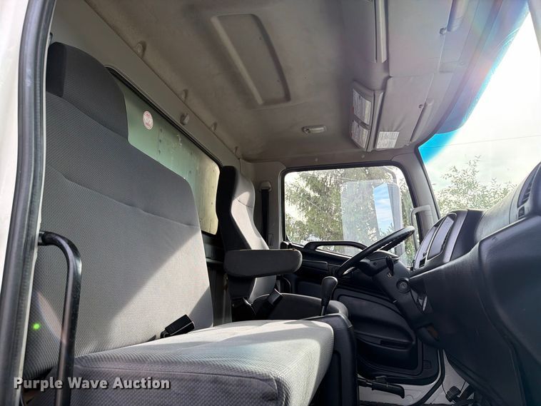image for item FT8014 2012 Hino box truck