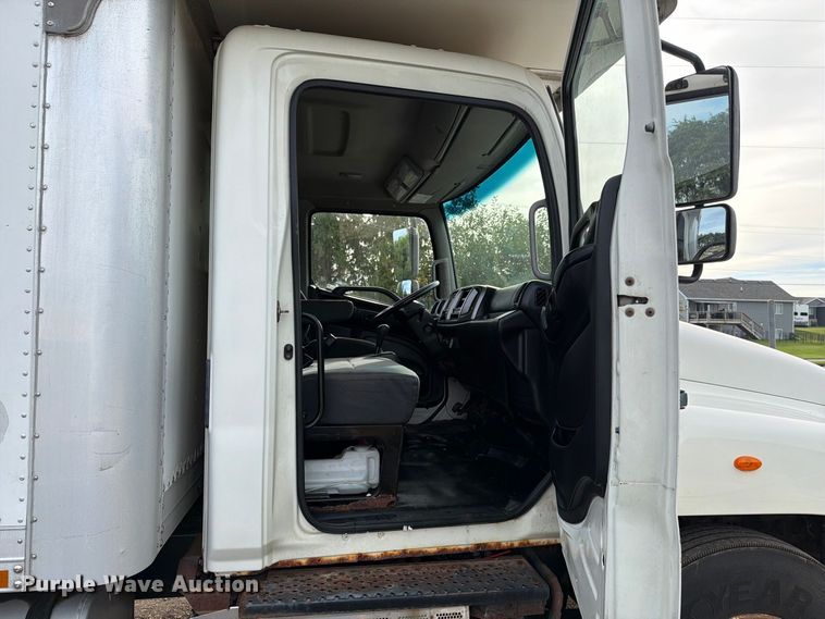 image for item FT8014 2012 Hino box truck