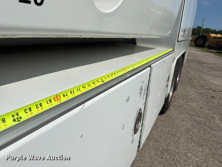 image for item FU4597 2001 Peterbilt 378 fuel / lube truck