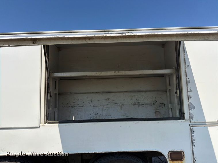 image for item FU4597 2001 Peterbilt 378 fuel / lube truck