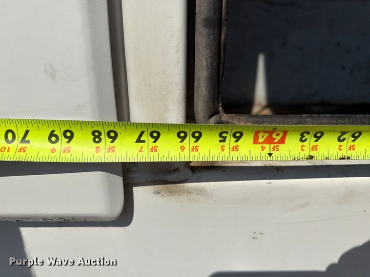 image for item FU4597 2001 Peterbilt 378 fuel / lube truck