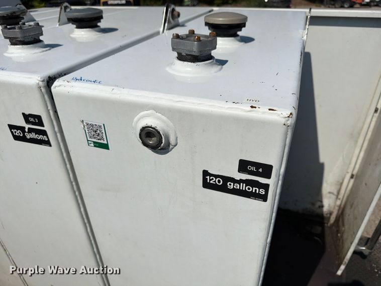 image for item FU4597 2001 Peterbilt 378 fuel / lube truck