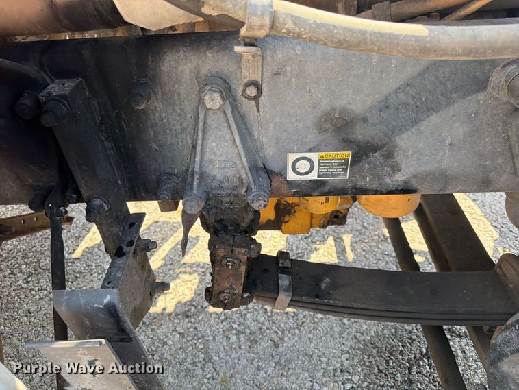 image for item FU4597 2001 Peterbilt 378 fuel / lube truck